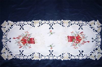出口貢緞電腦繡花雕孔臺(tái)布 圣誕節(jié)花稿精品，特價(jià)清倉，批發(fā)首選